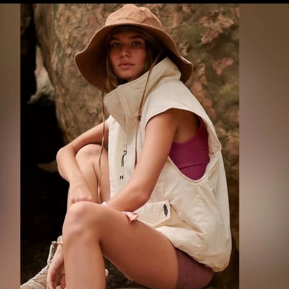 Free People FP Movement Off The Bleachers Vest – Sea Salt – Size S (&M) NWT